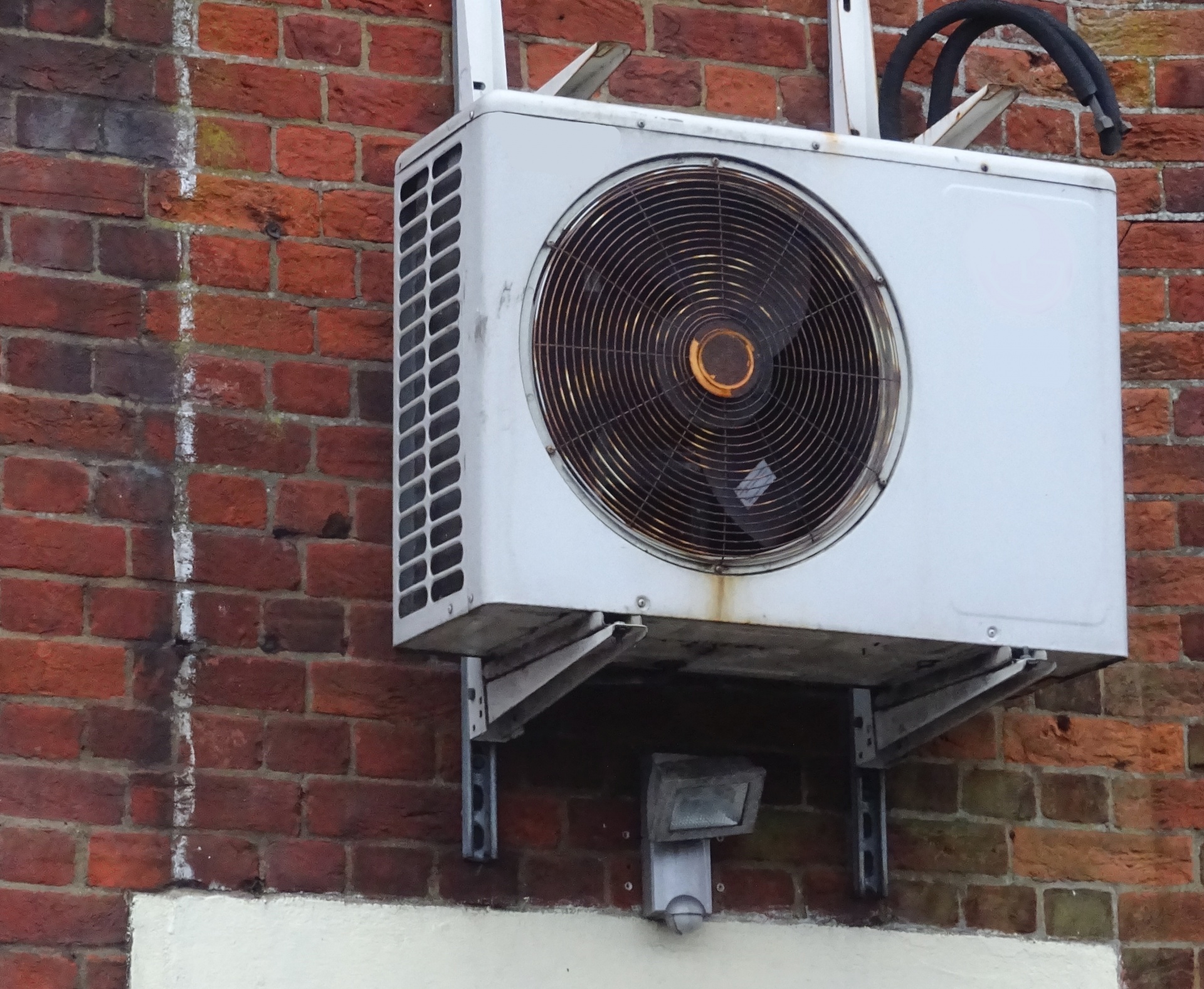 AC Compressor Making Noise 6 Common Causes & Sure Fixes